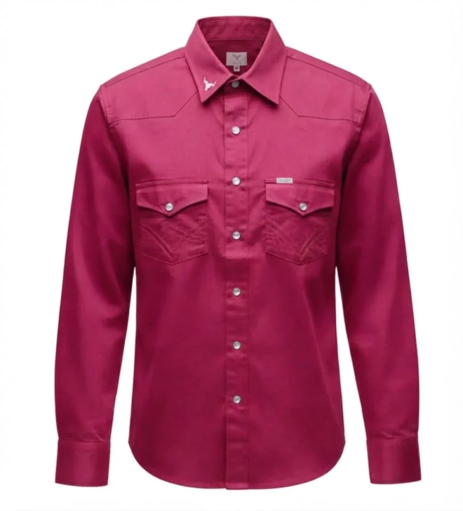 camisa color fiusha en corte vaquero y de manga larga