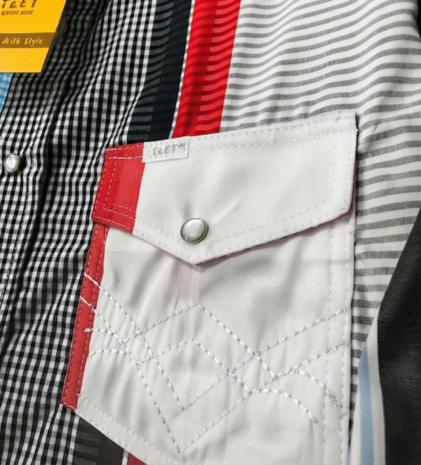 acercamiento de los detalles delanteros de la camisa