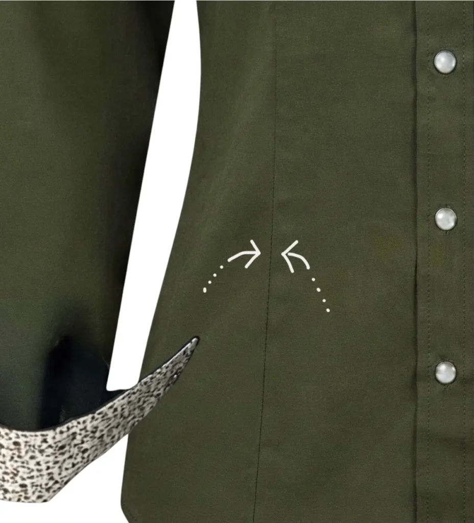 detalle de pinzas en la blusa para darle forma femenina